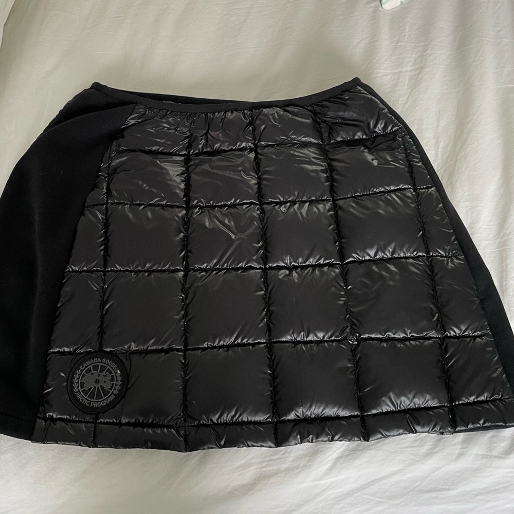 Canada goose skirt black down size small with black label
